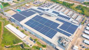 5 raisons de passer à l'énergie solaire photovoltaïque : un investissement rentable et responsable 1 panneau solaire
rénovation énergétique entreprises